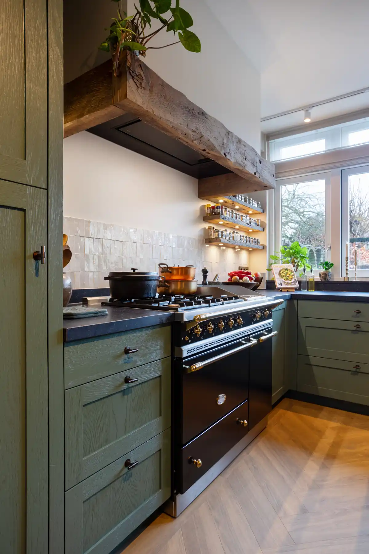 Landelijke groene keuken | Schoonhoven Keukens en Interieur